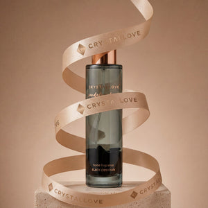 CRYSTALLOVE Sandalwood Oud & Black Obsidian mgiełka zapachowa do wnętrz 100 ml