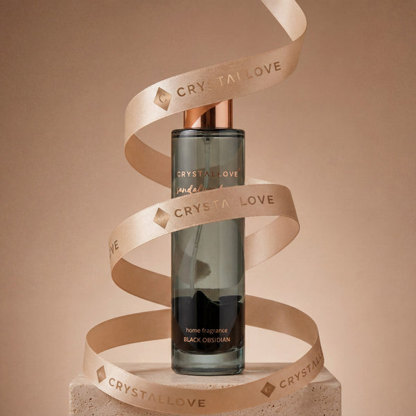 CRYSTALLOVE Sandalwood Oud & Black Obsidian mgiełka zapachowa do wnętrz 100 ml