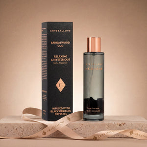 CRYSTALLOVE Sandalwood Oud & Black Obsidian mgiełka zapachowa do wnętrz 100 ml