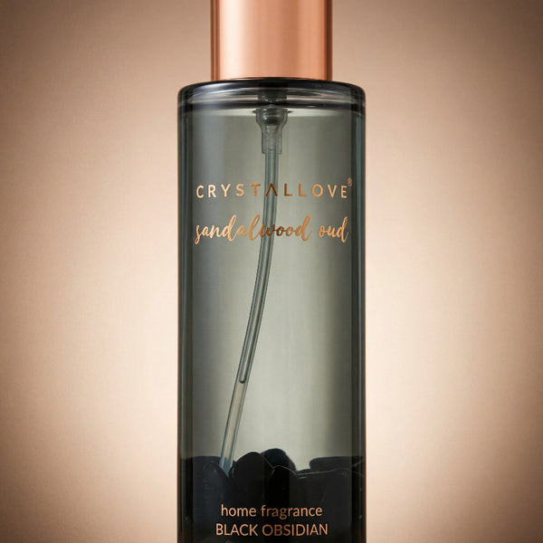 CRYSTALLOVE Sandalwood Oud & Black Obsidian mgiełka zapachowa do wnętrz 100 ml