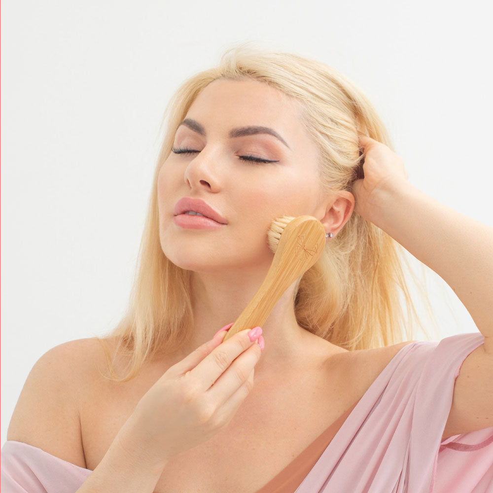 Bambusowa szczotka do masażu twarzy CRYSTALLOVE – naturalna pielęgnacja skóry