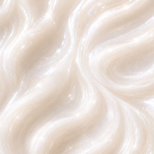 Mleczna formuła serum do twarzy CRYSTALLOVE Moonstone Serum z niacynamidem i kwasem hialuronowym