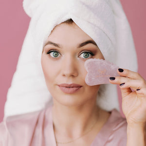 crystallove płytka do masażu twarzy gua sha 3D z kwarcu różowego