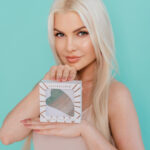 crystallove płytka gua sha z fluorytu tęczowego - masaż gua sha