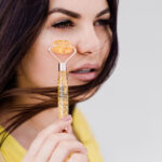 crystallove masażer do twarzy bursztynu - amber roller