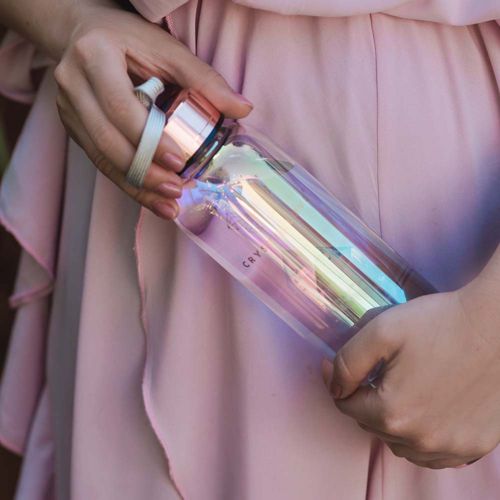 crystallove-butelka-z-kwarcem-rózowym-hologram