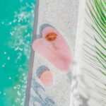 crystallove selflove gua sha z kwarcu różowego - pomysł na prezent