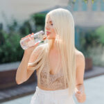 crystallove szklana butelka na wodę z kwarcem różowym i słomką - energetyzowanie wody