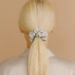 srebrna gumka do włosów jedwabna CRYSTALLOVE