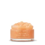 Peeling do ciała z kwarcem różowym i różą CRYSTALLOVE w szklanym opakowaniu