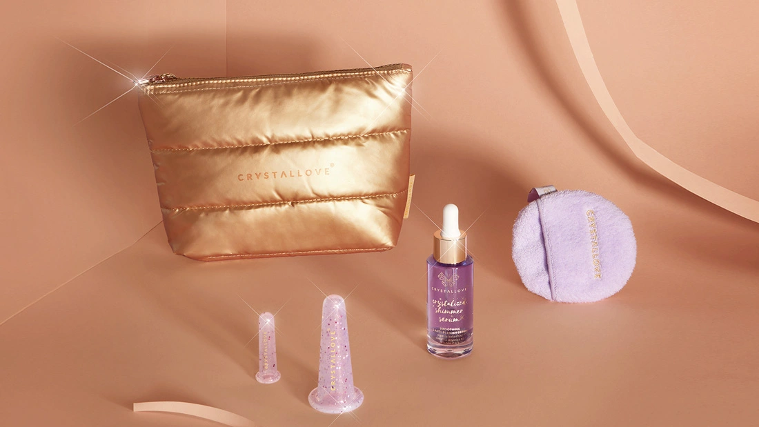 Zestaw prezentowy Miss CRYSTALLOVE Set Lilac w złotej kosmetyczce – bańki do masażu, wacik i serum z ametystem