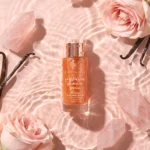 Serum do twarzy z kwarcem różowym i różą CRYSTALLOVE w szklanej butelce